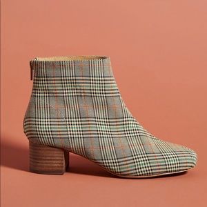 Liendo by Seychelles Plaid Ankle Boots sz 9 1/2